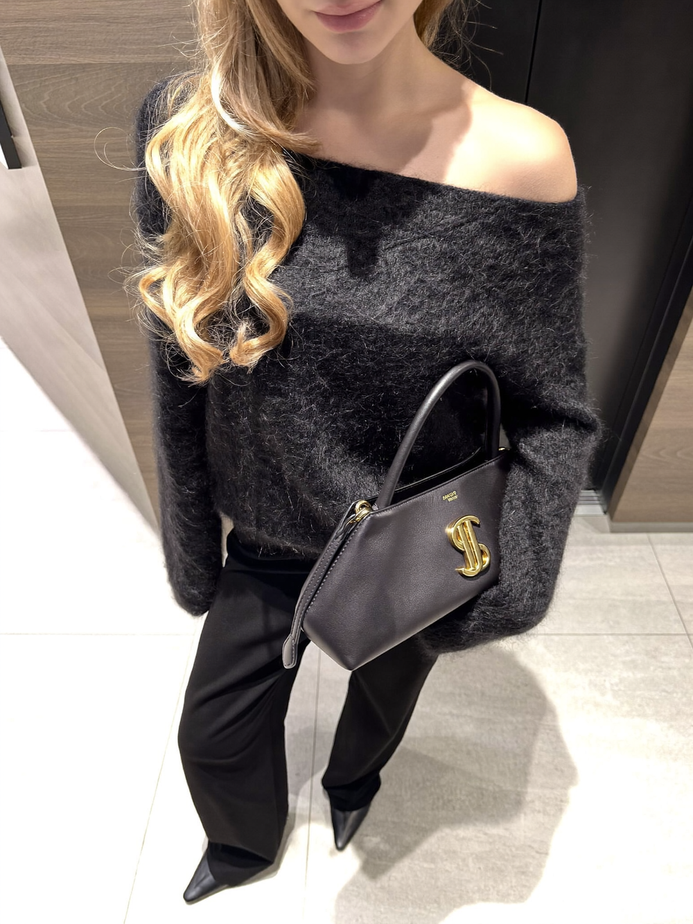 Black Avenlii Alpaca Sweater