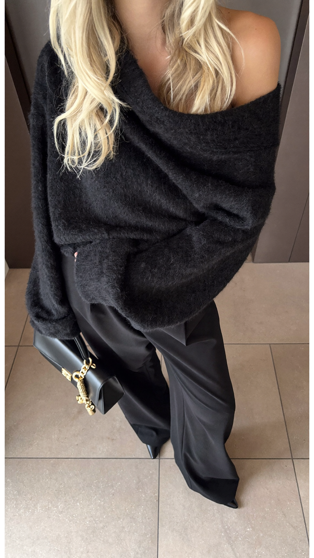 Black Avenlii Alpaca Sweater